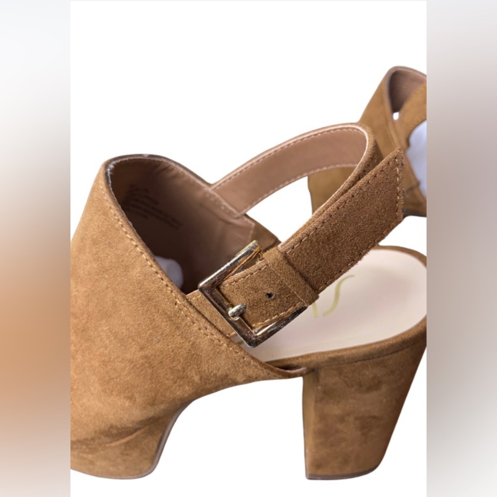 ‼️SOLD ‼️ Brown Platform Heels - Picture 4 of 5